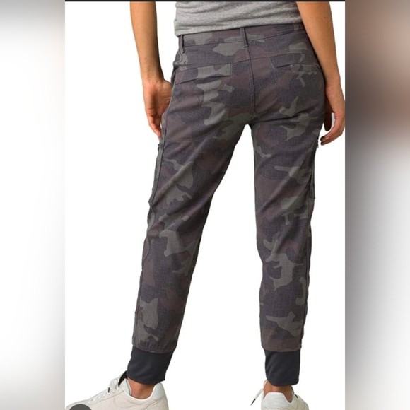 Prana Pants - Prana Women's Camouflage Camo Cargo Ankle Jogger Pants Size 6 Gray EUC